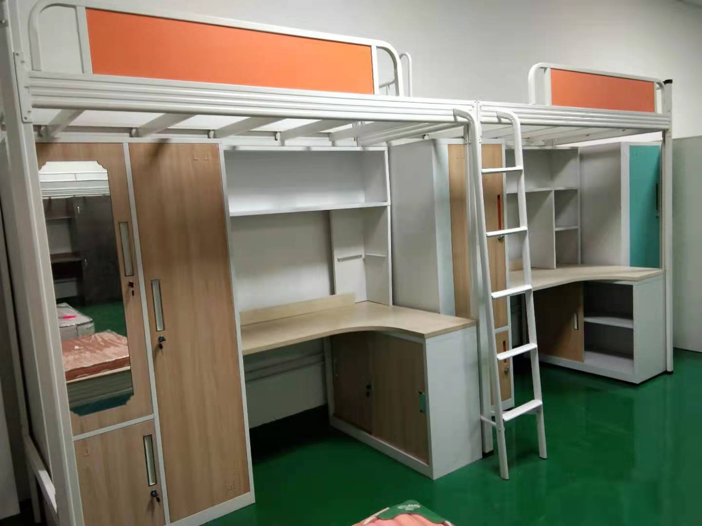 孩子几岁才能睡双层床？