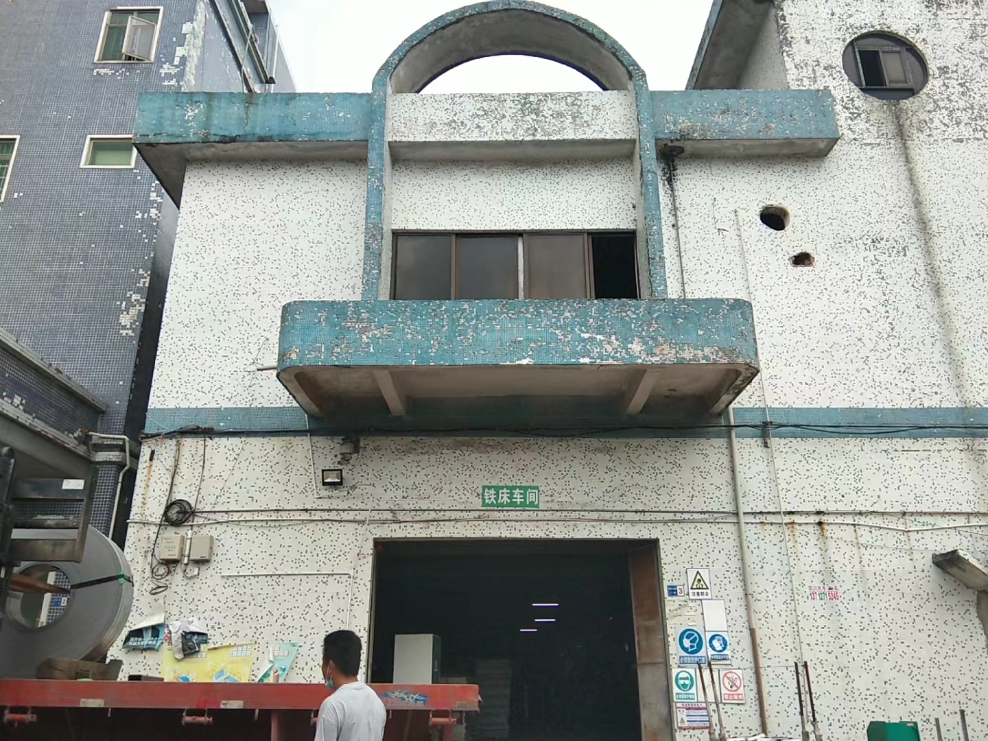 上下铺铁床厂家哪里找才靠谱？